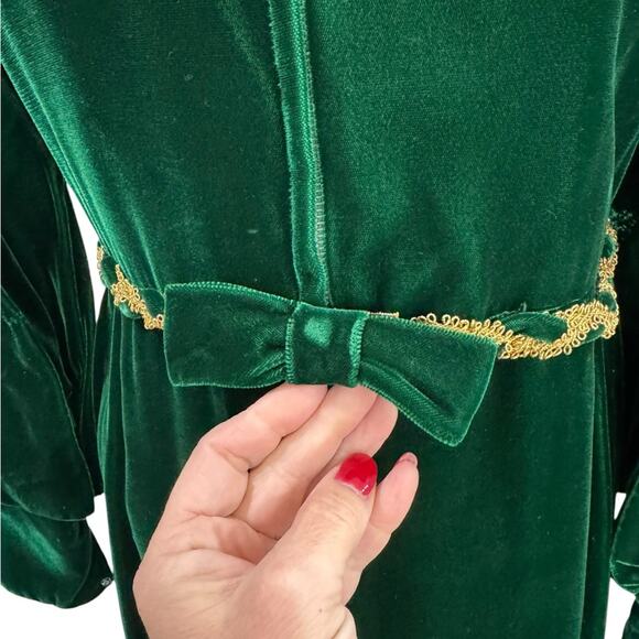 Emerald Green Vintage Velvet Maxi Gown with Long Bishop Sleeves and Mock Neck - Picture 9 of 16